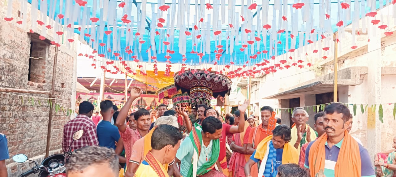 ପ୍ରତ୍ୟକ୍ଷ ଦେବୀ ମା ଦକ୍ଷିଣ କାଳୀ ମନ୍ଦିରର ରତ୍ନ ମୁଦ ସମ୍ପନ୍ନ